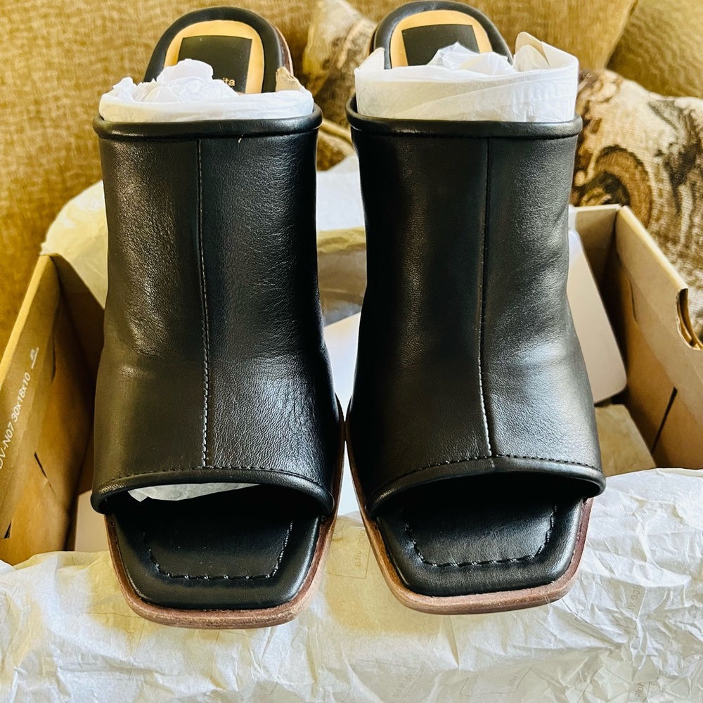 BNIB Dolce Vita Mavise Leather Chunky Heel - Black; Size 8